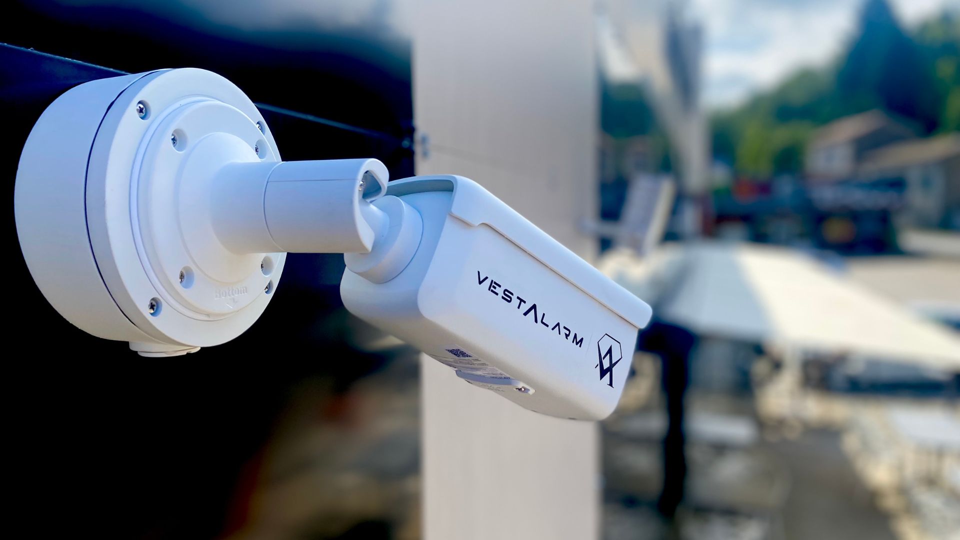 Image de l'article Télésurveillance : la solution idéale pour protéger votre entreprise en Auvergne-Rhône-Alpes